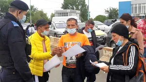 A patra a zi de haos în Vamă Nădlac. Românii aşteaptă ore în şir să intre în ţară 