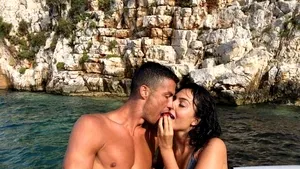 Georgina se distrează în vacanţă. Ultima ei postare a strâns aproape 5 milioane de vizualizări în 7 ore
