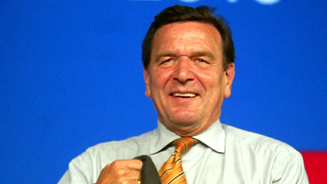 Schroeder: UE nu va reuşi să rezolve niciuna dintre problemele actuale fără sprijinul Rusiei