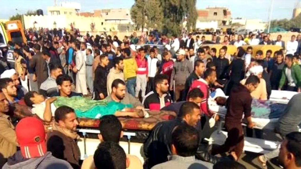 Masacrul de la moscheea din regiunea Sinai. Preşedintele Egiptului promite să răzbune atacul terorist comis vineri, soldat cu peste 235 de morţi