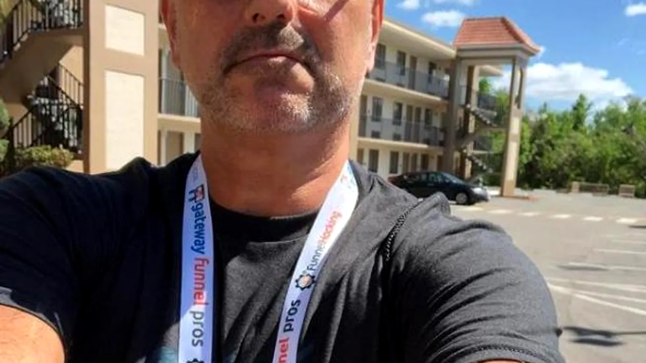 Marco De Veglia, guru al marketingului, a murit de Covid, după ce a susţinut că este o simplă gripă