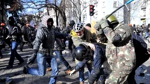 Violenţe la Kiev: Poliţia a arestat aproximativ 60 de persoane în urma protestelor