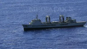 AVIONUL DISPĂRUT: O navă se îndreaptă către zona în care s-ar fi prăbuşit zborul MH370 în căutarea cutiilor negre - VIDEO