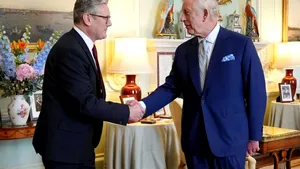 Regele Charles stabileşte priorităţile noului guvern laburist
