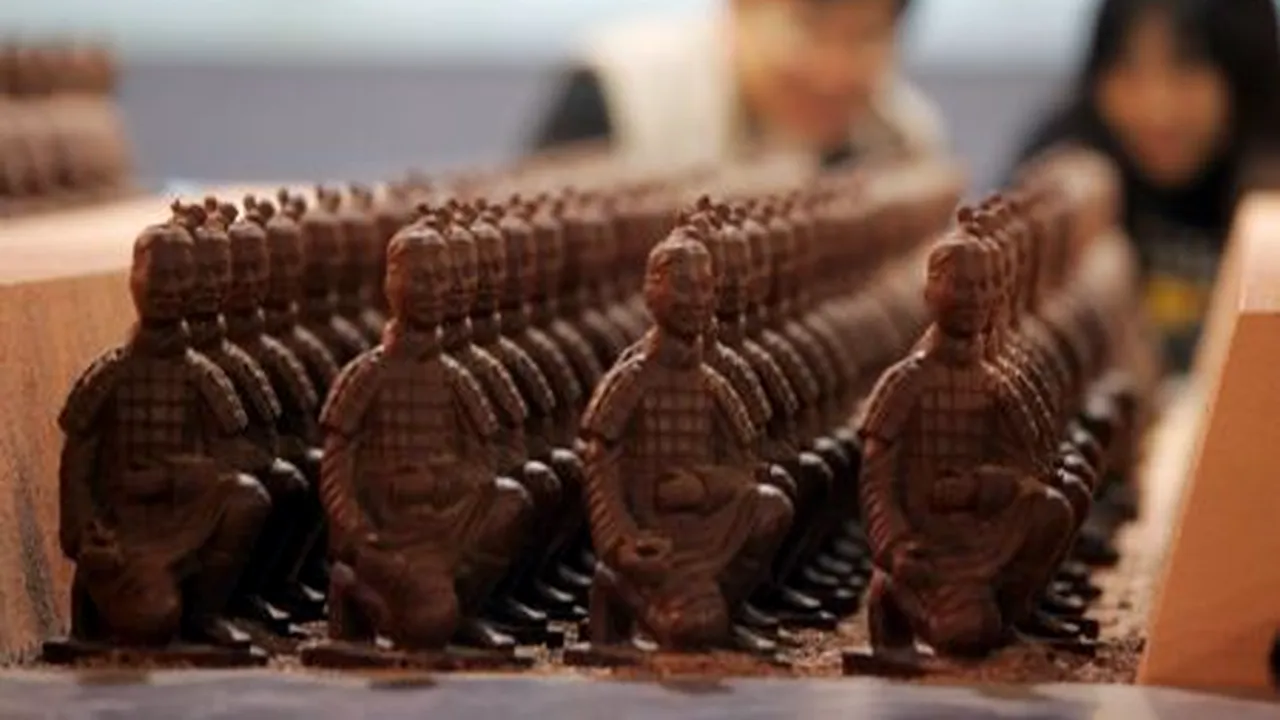 O replică din ciocolată a Marelui Zid chinezesc, lungă de 10 metri, realizată în China