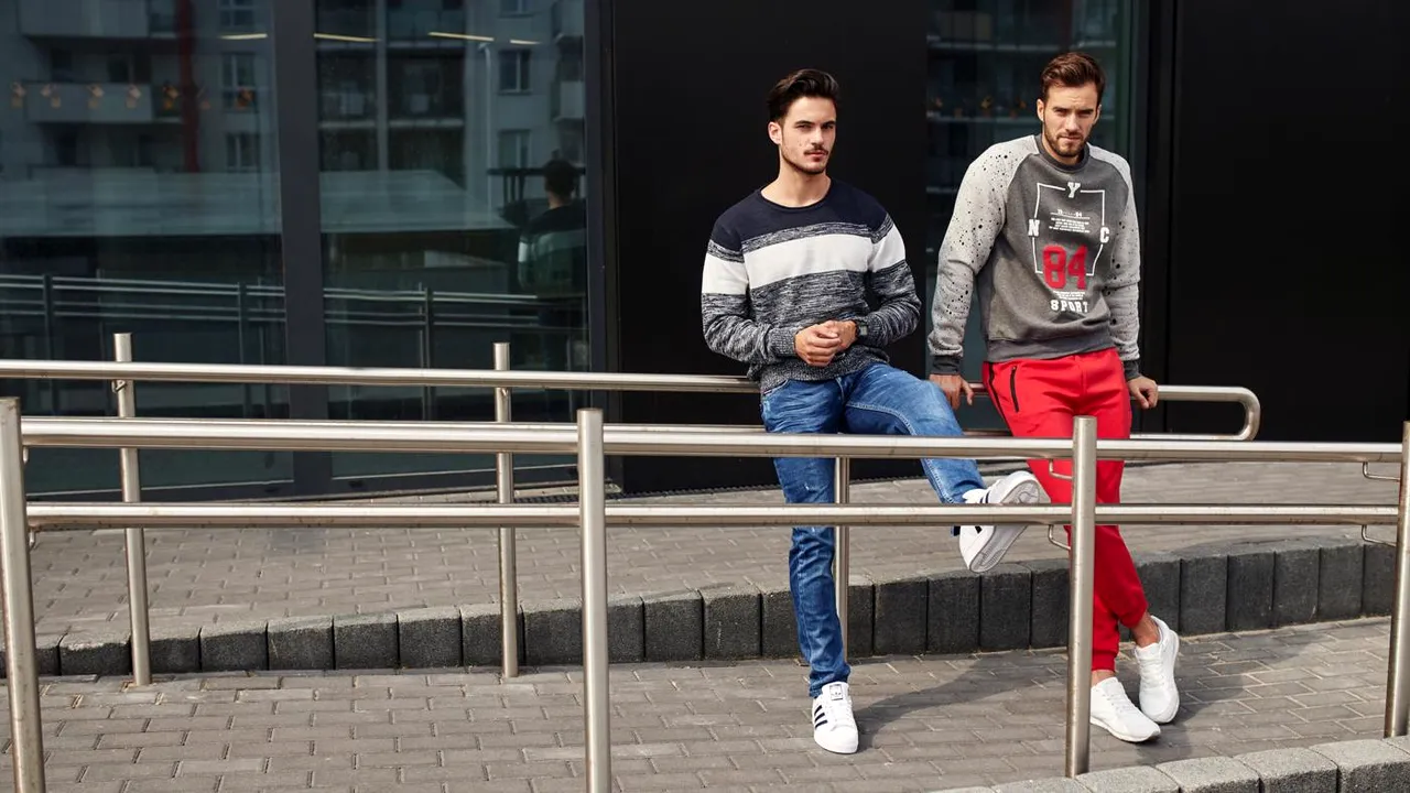 Magazinele de îmbrăcăminte se încălzesc înainte de aprilie – vezi ce sugerează designerii să poarte luna aceasta (P)