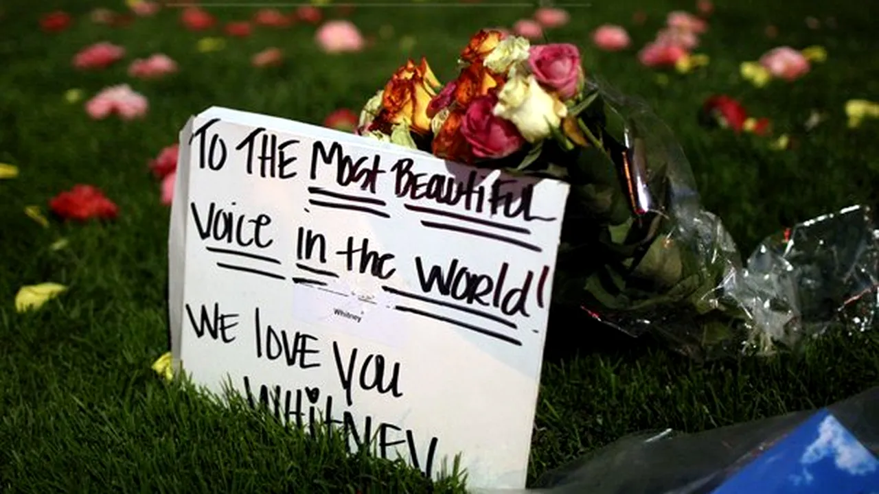 Funeraliile lui Whitney Houston: ceremonia religioasă, difuzată în direct la TV şi pe internet