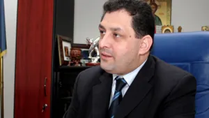 Vanghelie îl acuză pe Videanu de blocarea retrocedărilor în zona lacului Văcăreşti