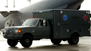 FOCUS: Militari români răniţi în misiuni, pacienţi ai laboratorului de făcut minuni de la Ramstein