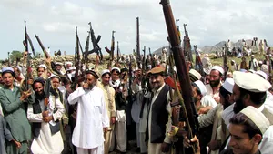 Administraţia din Afganistan va elibera 900 de prizonieri şi cere prelungirea armistiţiului