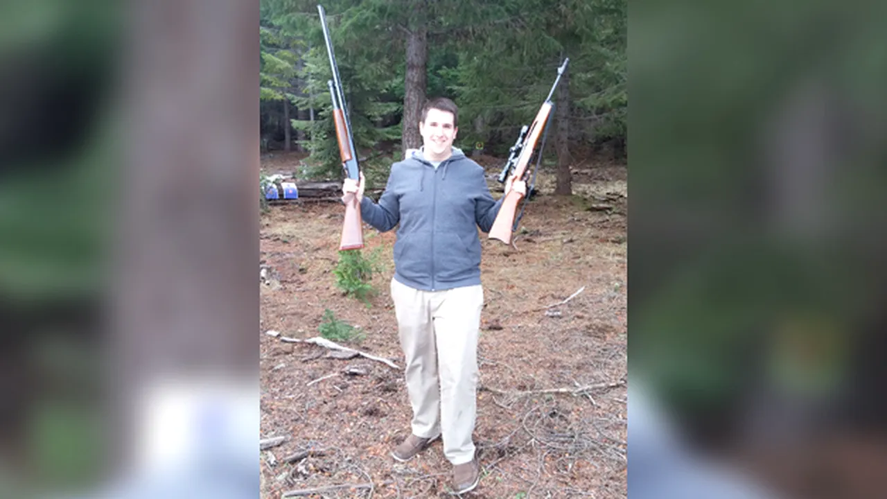 Americanul aflat în România care este suspectat în cazul ameninţărilor cu bombă din SUA are postări din Bucureşti pe contul de socializare - VIDEO 