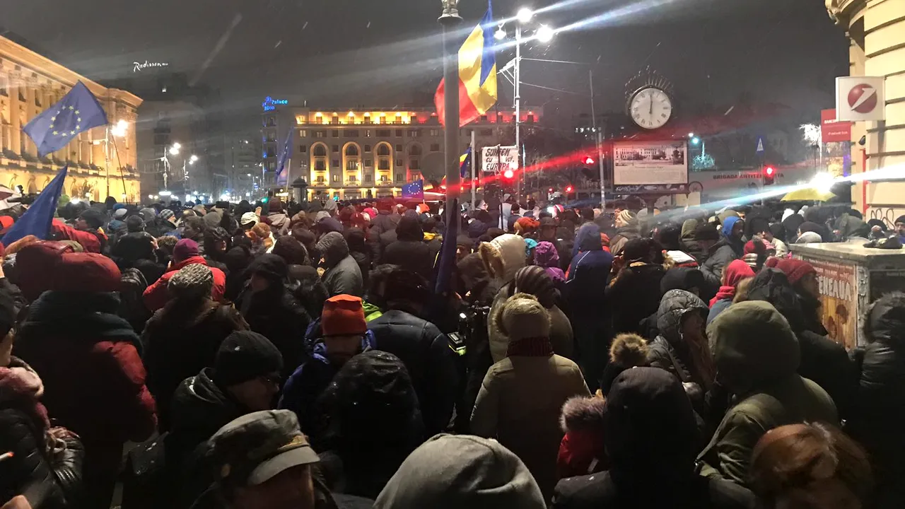 Several Hundreds Protest Corruption Outside Event Launching Romania’s EU Council Presidency