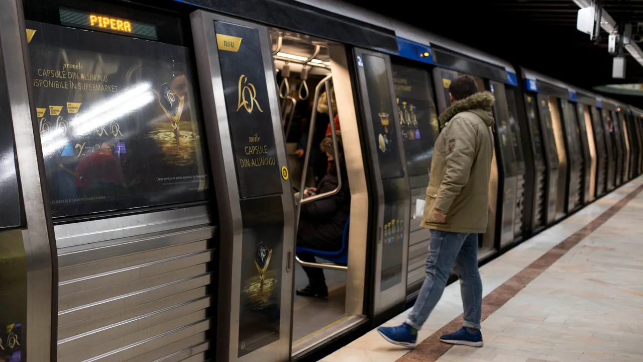 Lucrări la Magistrala 2 de metrou. Trenul circulă cu 5 km/oră