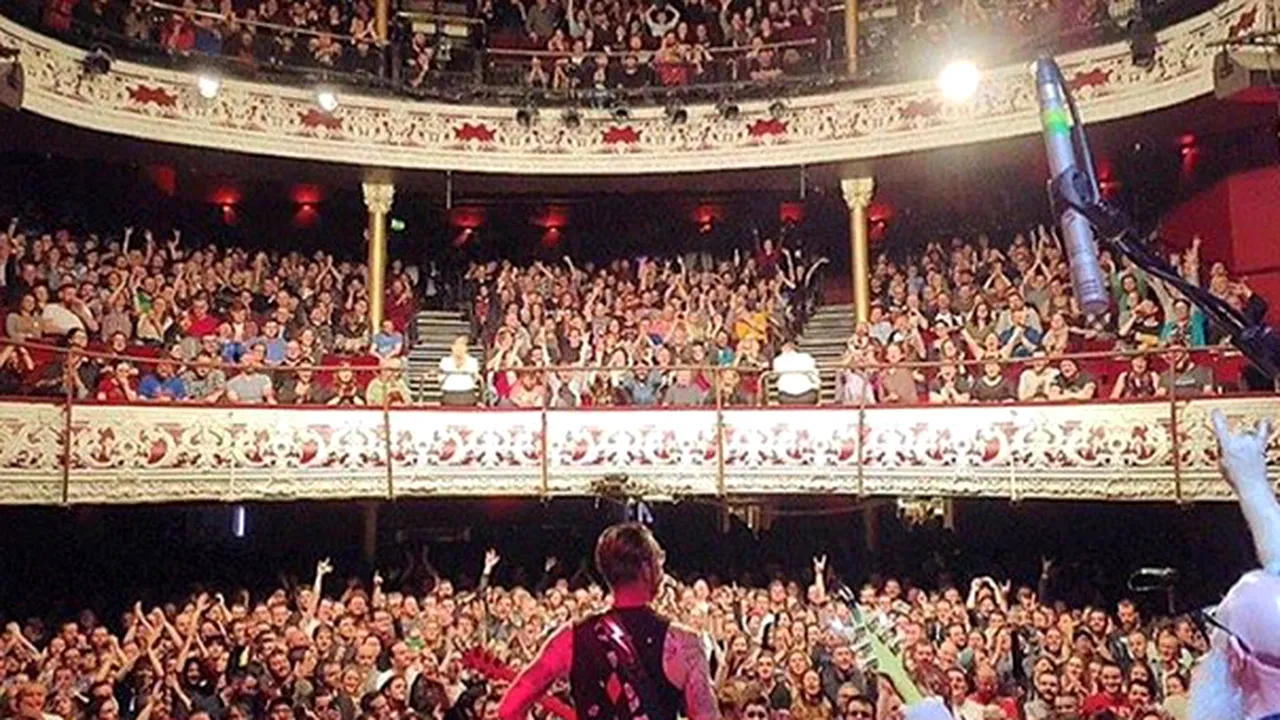 Trupa Eagles of Death Metal va lansa un documentar despre atacurile teroriste din Paris
