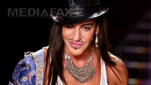 John Galliano, condamnat să plătească o amendă simbolică de 1 euro casei Dior