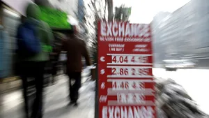 Leul s-a apreciat uşor faţă de euro, iar cursul a închis ziua la 4,0940 - 4,0960 lei/euro