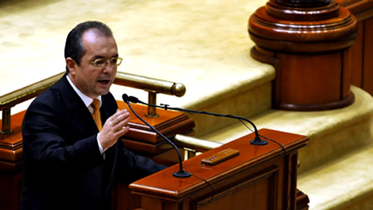 Boc a cerut deputaţilor să adopte statutul minorităţilor naţionale
