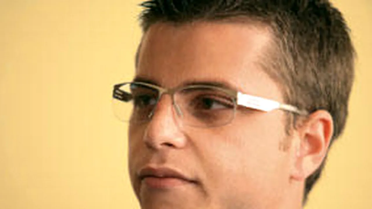 Tudorache îşi retrage candidatura în favoarea fiului lui Prigoană, după o 