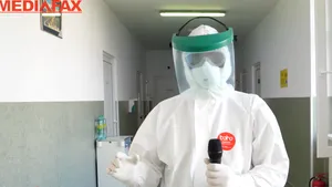EXCLUSIV. Reportaj Mediafax în zona roşie a Spitalului “Victor Babeş” din Timişoara. Pacient: Nici nu pot să mă spăl pe dinţi, nu am forţă, nu respir cum trebuie
