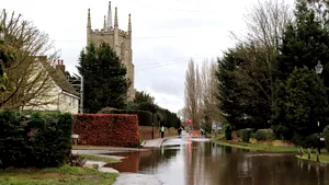 Atenţionare de călătorie în Marea Britanie din cauza furtunii Bella