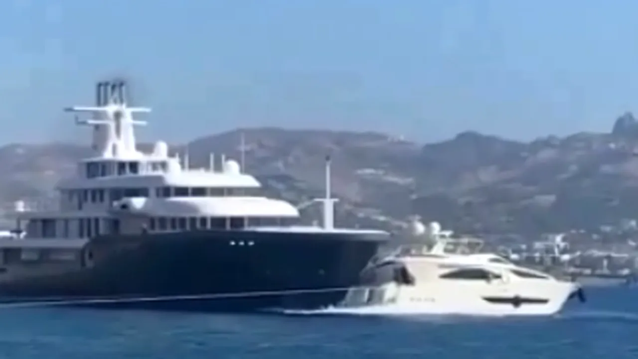 Mega-iahtul oligarhului rus Kerimov a lovit o altă navă: imaginile coliziunii