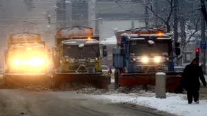 COD PORTOCALIU de ninsori şi viscol pentru Bucureşti şi 19 judeţe. Circulaţia închisă în şase judeţe. Situaţia drumurilor din ţară - VIDEO