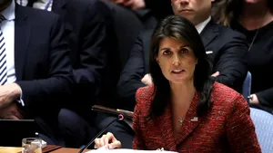 Consiliul de Securitate al ONU se va reuni de urgenţă pe fondul incidentului din Marea Neagră/ Poroşenko propune Parlamentului să instaureze legea marţială/ Rusia confirmă capturarea navelor