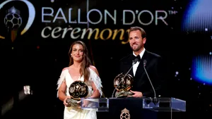 Patru copii, un transfer în Germania și un Balon de Aur. Cine e femeia căreia Harry Kane i-a dedicat trofeul