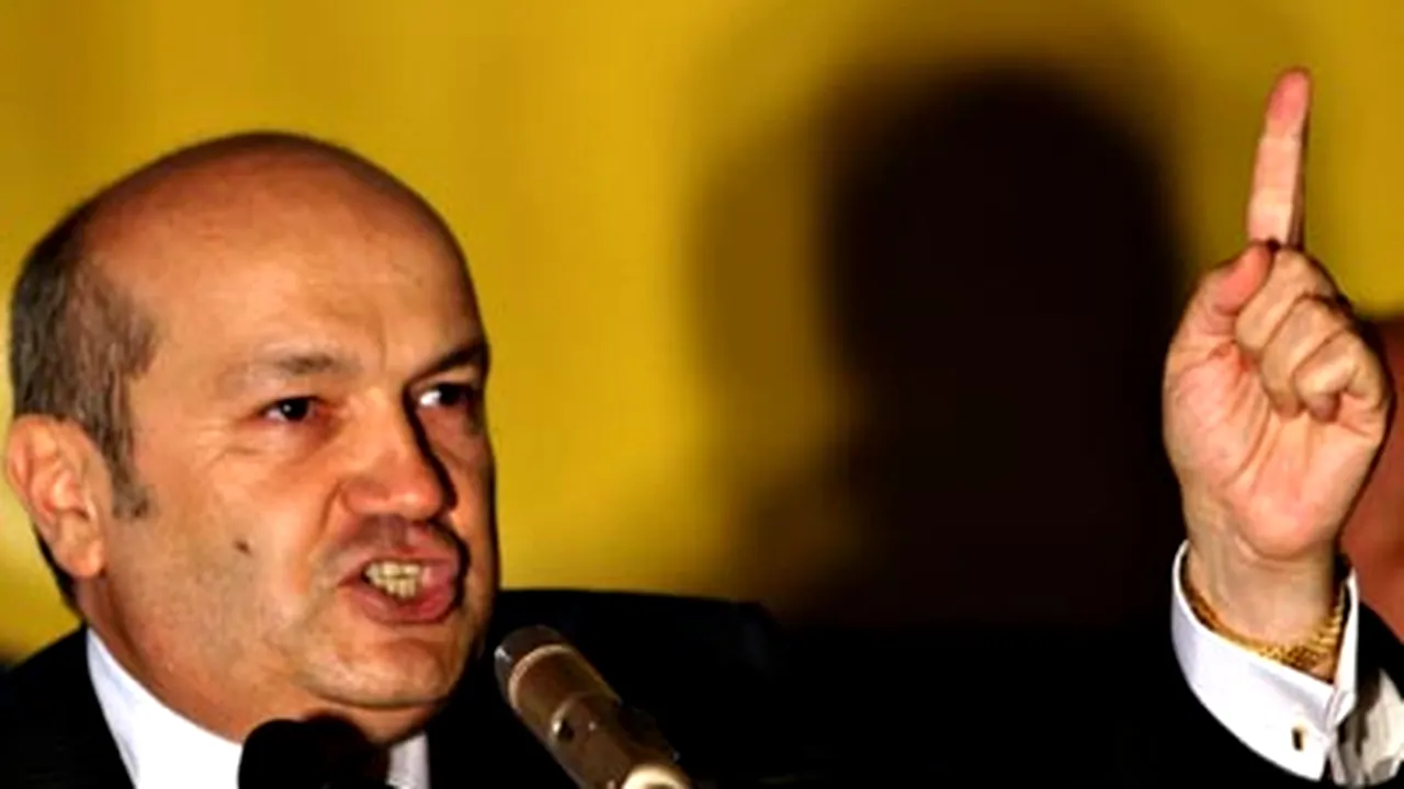 Miluţ, la Congresul PNŢCD: Îl invit să ia cuvântul pe premierul şi preşedintele PDL, Emil Bloc...Boc