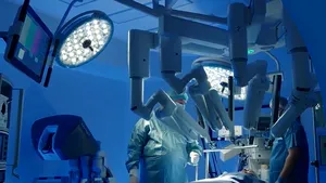 (P) Motive pentru care să alegeţi chirurgia robotică la Spitalul Clinic SANADOR, cu sistemul robotic de ultimă generaţie da Vinci Xi