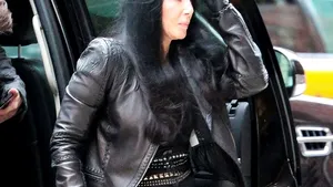 Cântăreaţa Cher, imaginea oficială a noii colecţii vestimentare Marc Jacobs