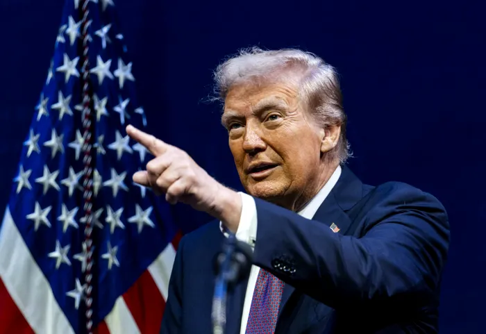 Trump cere statelor NATO să oprească achizițiile de petrol rusesc și propune tarife uriașe Chinei