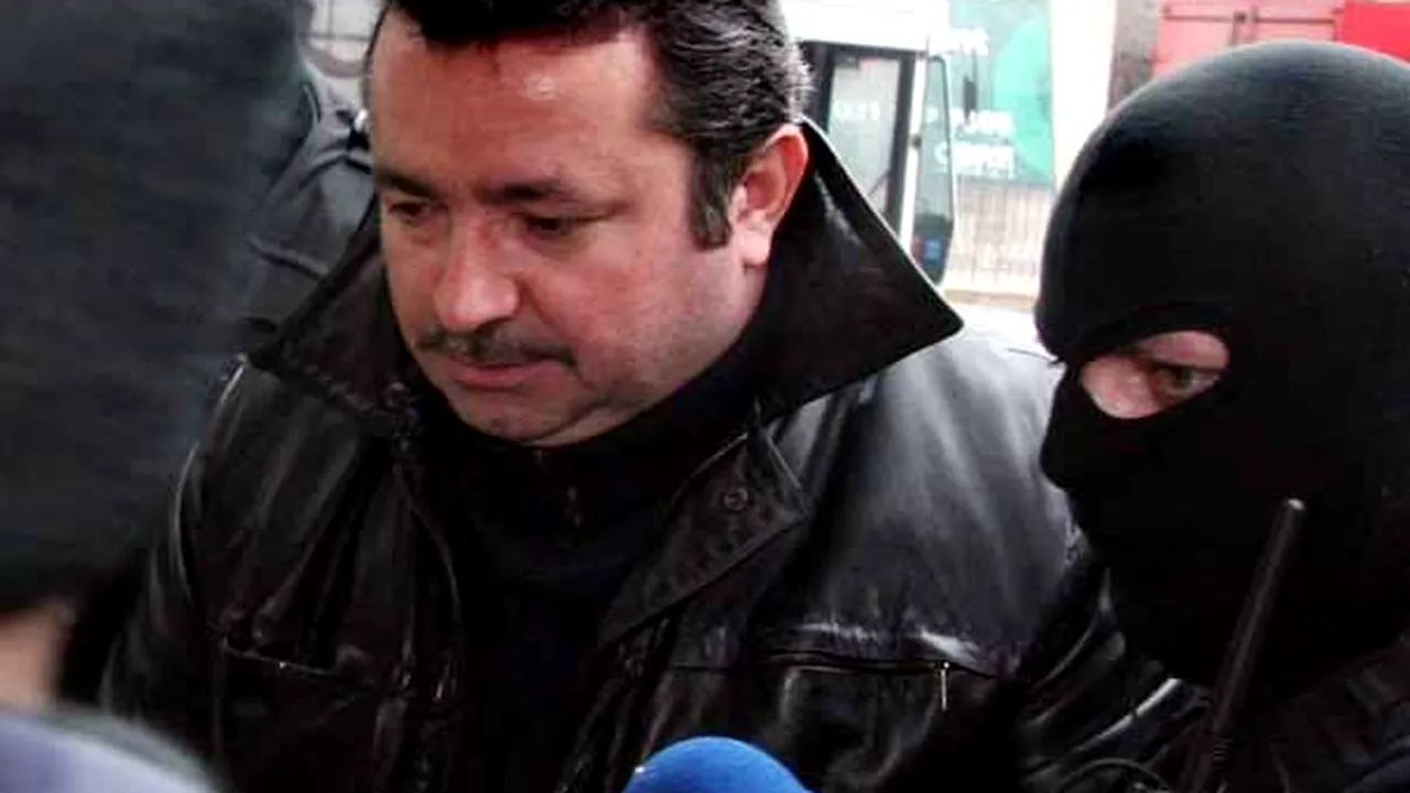 Genică Boerică, condamnat la 10 ani şi 3 luni de închisoare, a fost adus în ţară după ce a fost prins în Italia/ UPDATE: Omul de afaceri a fost dus la Rahova. Peste 21 de zile vor fi stabilite locul şi regimul de detenţie