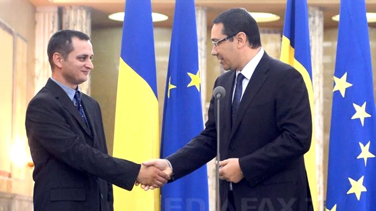 Bărbatul care a descoperit tezaurul de monede de la Goleşti, premiat cu 45.000 de lei de Ponta