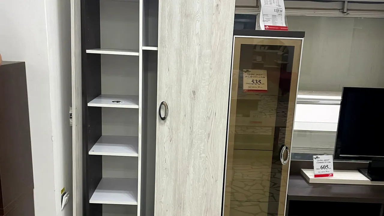 Magazinul închis temporar de Protecţia Consumatorilor, după ce un dulap a lovit un copil