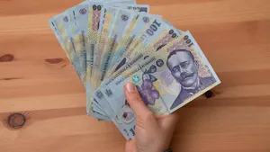 Veşti bune de la BNR. Dobânzile la creditele în lei ar putea scădea 