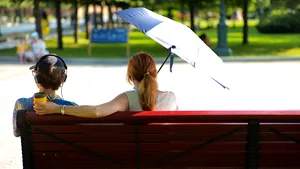 Sfârşit de iunie canicular în România. Metode de a te răcori eficient în zilele sufocant de calde