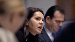 Adriana Săftoiu (PNL), după ce Orban a fost surprins fumând în birou: Îmi place scuza că toţi suntem oameni