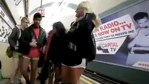 Ziua mondială FĂRĂ PANTALONI, sărbătorită în multe oraşe de pe mapamond