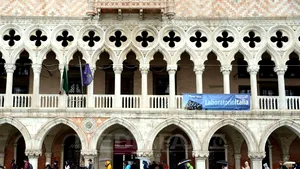 INUNDAŢII LA VENEŢIA: 70 la sută din centrul istoric al oraşului, afectat - GALERIE FOTO