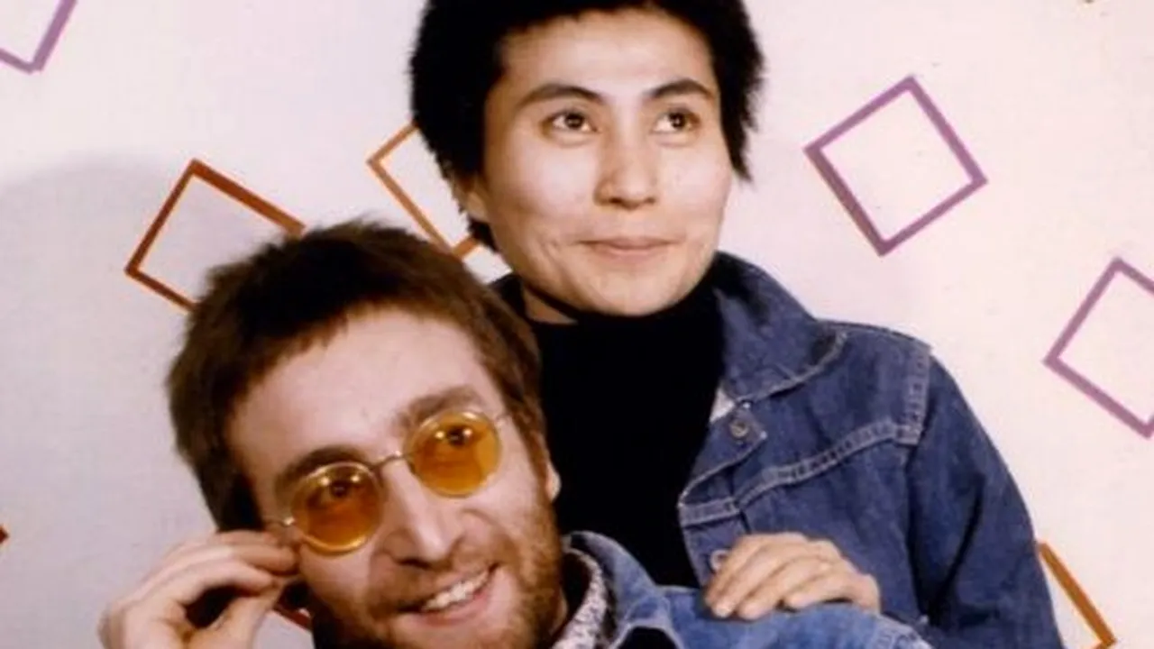 Ucigaşul lui John Lennon, Mark Chapman, i-a cerut scuze lui Yoko Ono