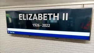 Staţie de metrou din Paris, redenumită „Elisabeta a II-a
