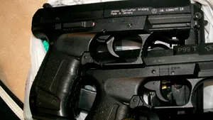 Poliţiştii au ridicat 26 de arme deţinute ilegal, în urma unei acţiuni în judeţul Ilfov (Galerie Foto)