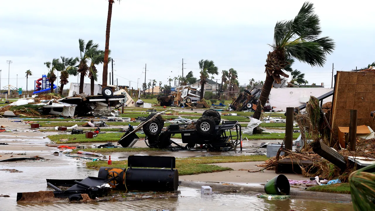 Cel puţin cinci morţi, în Texas, din cauza uraganului Harvey. Alte 20 de persoane, rănite / 