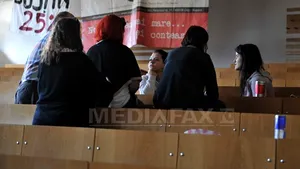 Cluj: Studenţii continuă să ocupe un amfiteatru al Universităţii 