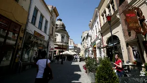 The Guardian: Bucureştiul nu câştigă un premiu pentru stil, dar surprinde turiştii prin cosmopolitism