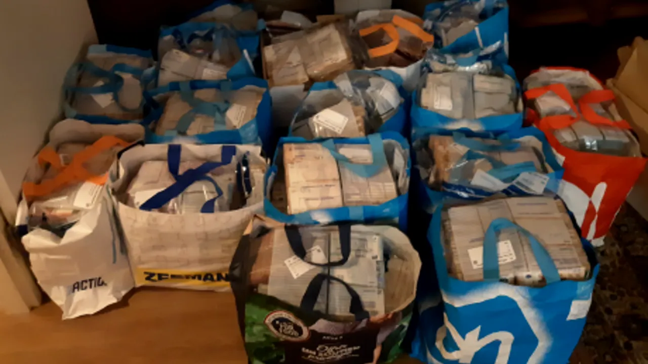 Poliţiştii olandezi au descoperit 12,5 milioane de euro într-un apartament. E cea mai mare sumă găsită într-un singur loc