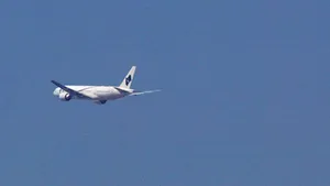 O femeie din Pakistan a născut în avionul cu care călătorea spre Marea Britanie
