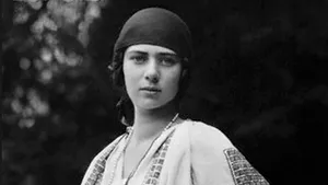 Ia românească, de la costumul popular autohton la arta lui Henri Matisse, expusă la New York