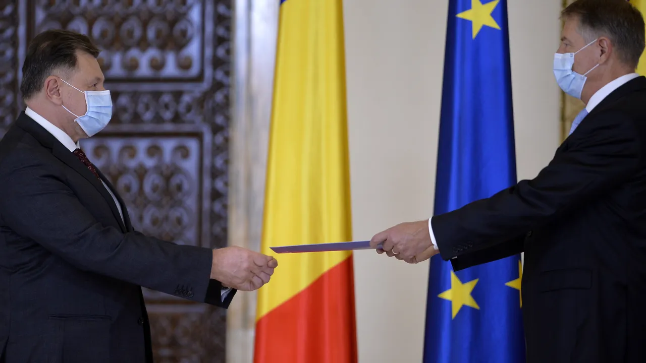 Iohannis a vorbit cu Rafila despre pandemie: nu se gândeşte la restricţii, sper să aibă dreptate